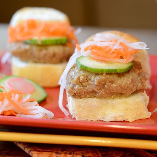 Hamburguesa De Pollo Banh Mi Sandwich