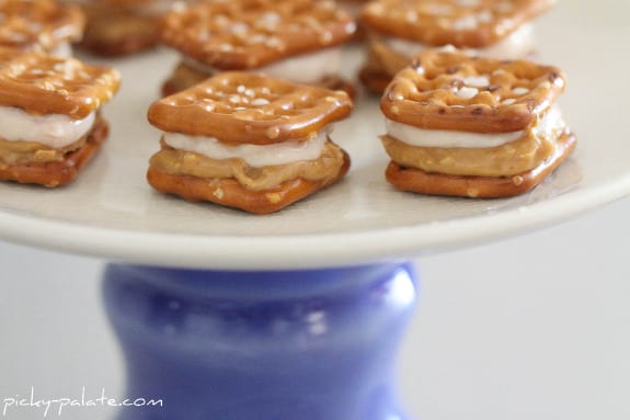 Mantequilla de maní dulce y gelatina cremosa Pretzel-wiches