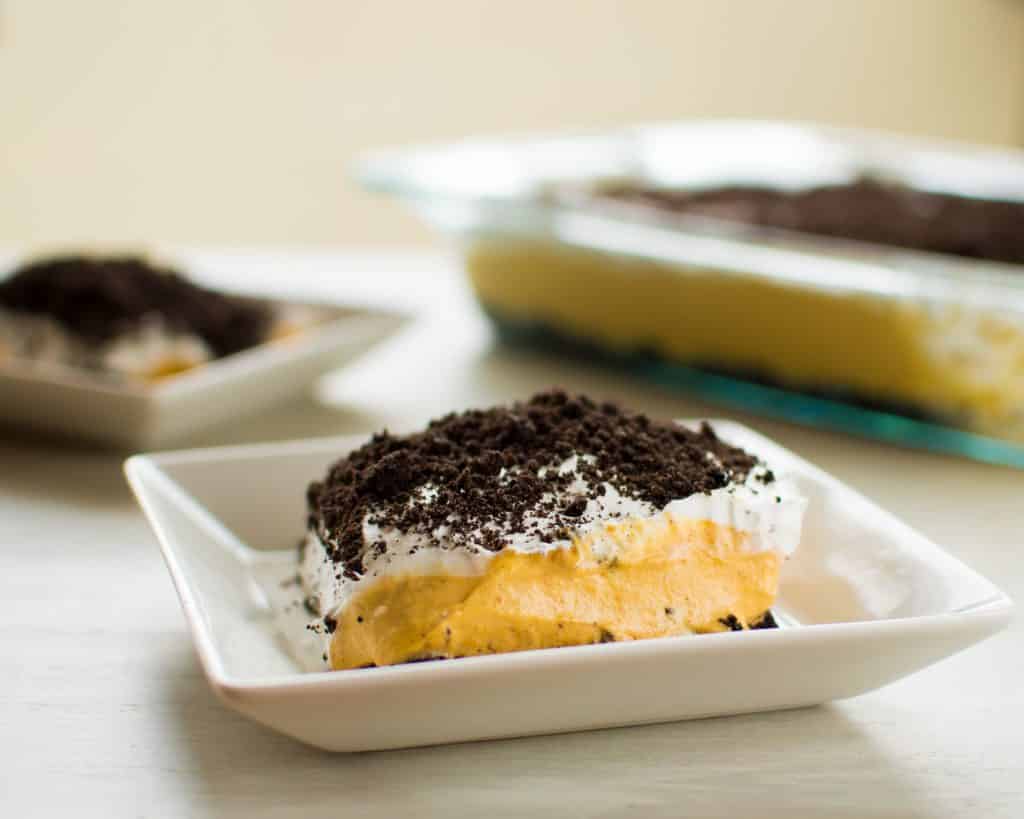 Pumpkin Oreo Delight: también conocido como No-bake Layered Pudding Dessert Lasagna