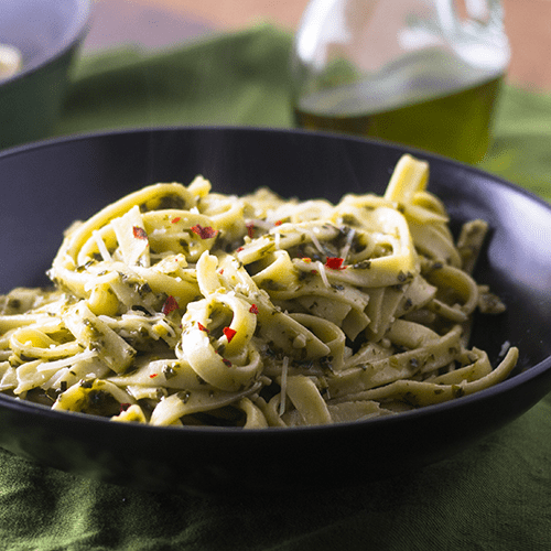 Facile pasta di basilico -