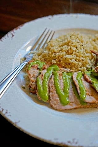 Solomillo De Cerdo A La Parrilla Con Salsa De Chimichurri Mezclada