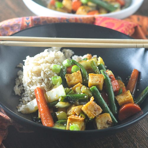 Tofu Asi&aacute;tico Salteado #veganrecipes #tofu #Asianrecipes #glutenfree