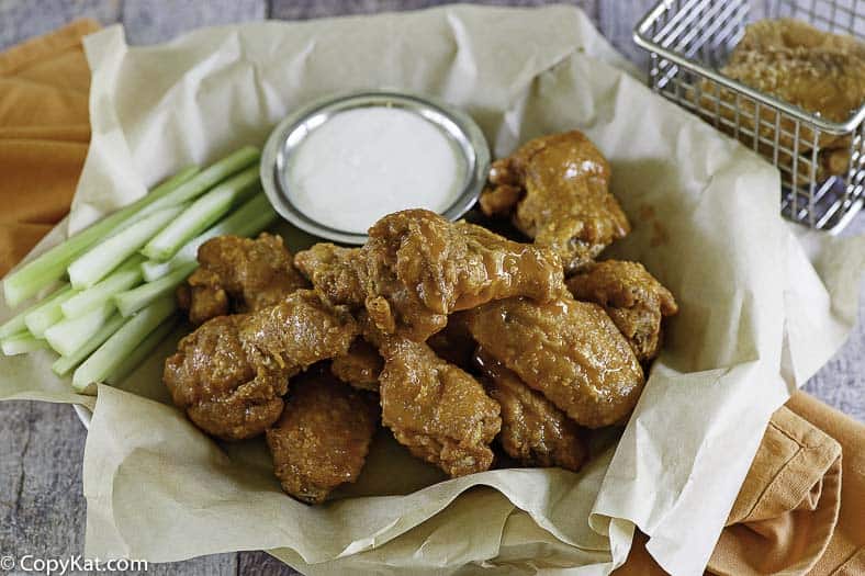 imitadores hooters alas calientes