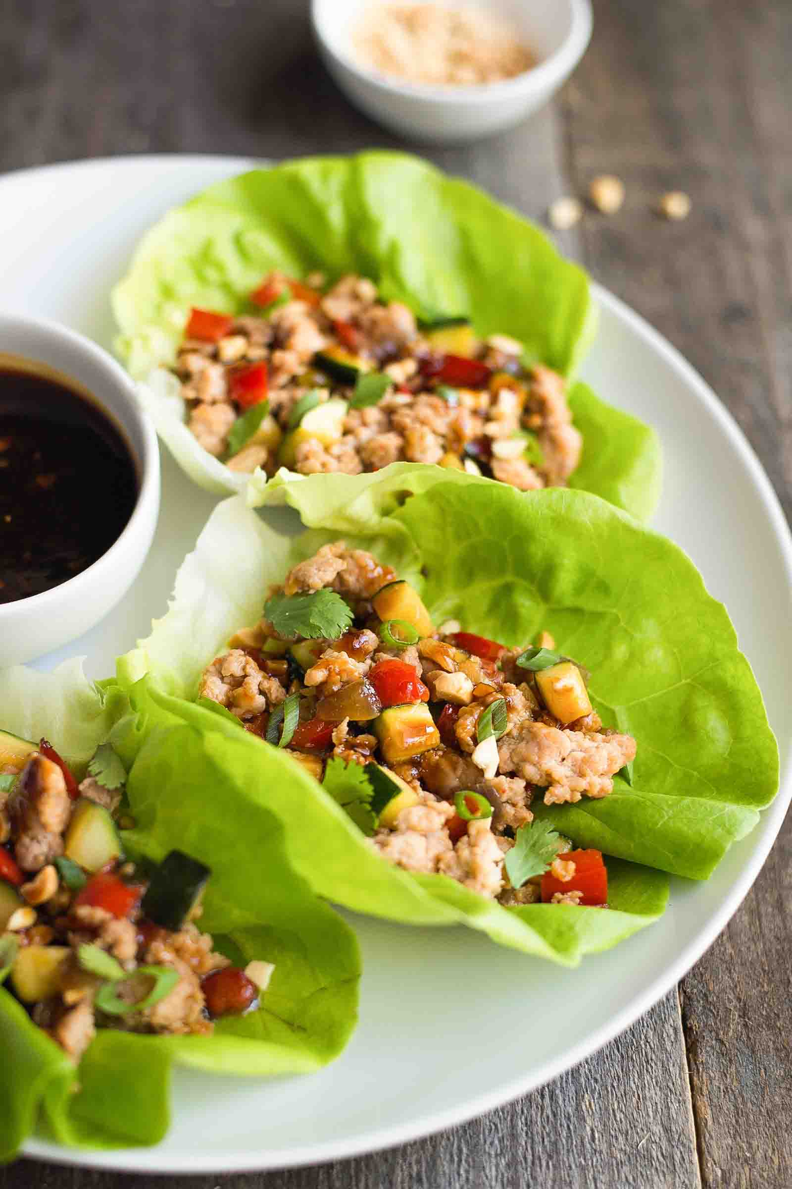 Impacchi di lattuga di pollo Teriyaki