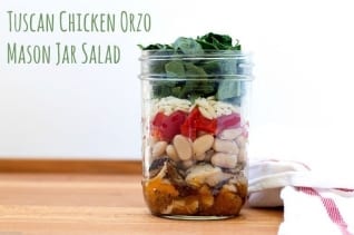 Ensalada de Orco Mason Jar de pollo toscano