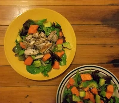 Jerk Chicken con insalata di avocado e papaia