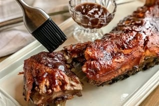 Costillas de cocción lenta tan tiernas que se caen del hueso