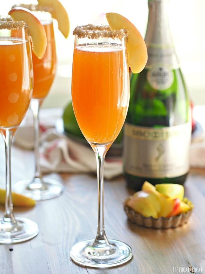 Mimosas de Sidra de Manzana (Cóctel Fácil de Sidra de Manzana)