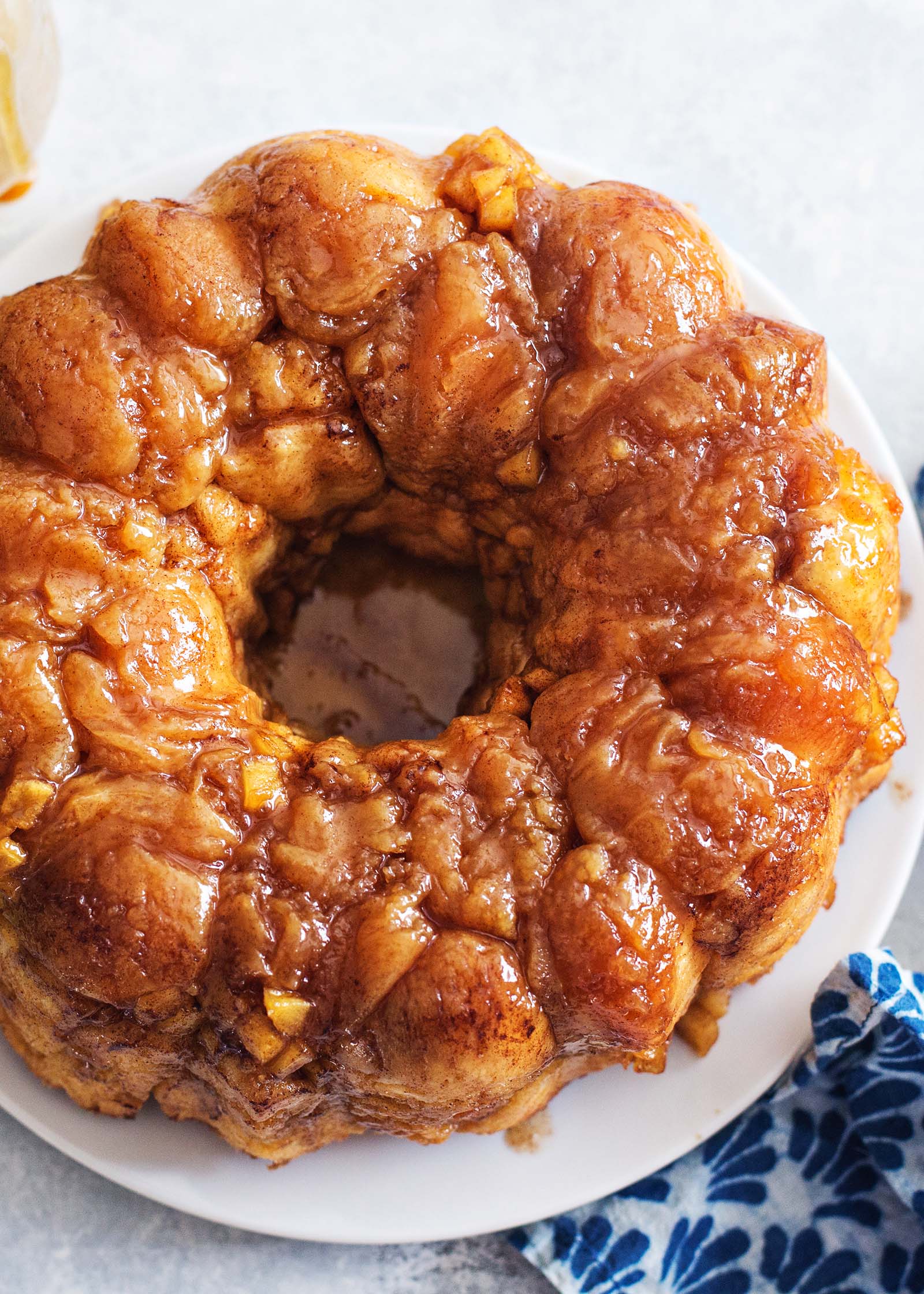 Caramello Apple Monkey Bread
