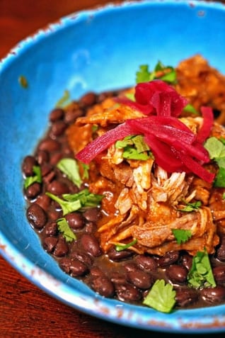 Olla de cocción lenta con albaricoques, canela y chipotl