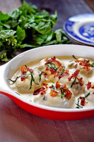 Albóndigas De Pavo Al Pesto Al Horno Con Salsa De Mornay