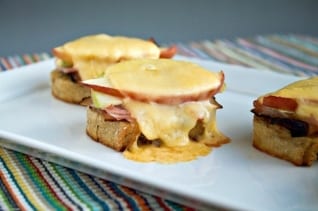 Jamón de manzana Gouda Crostini