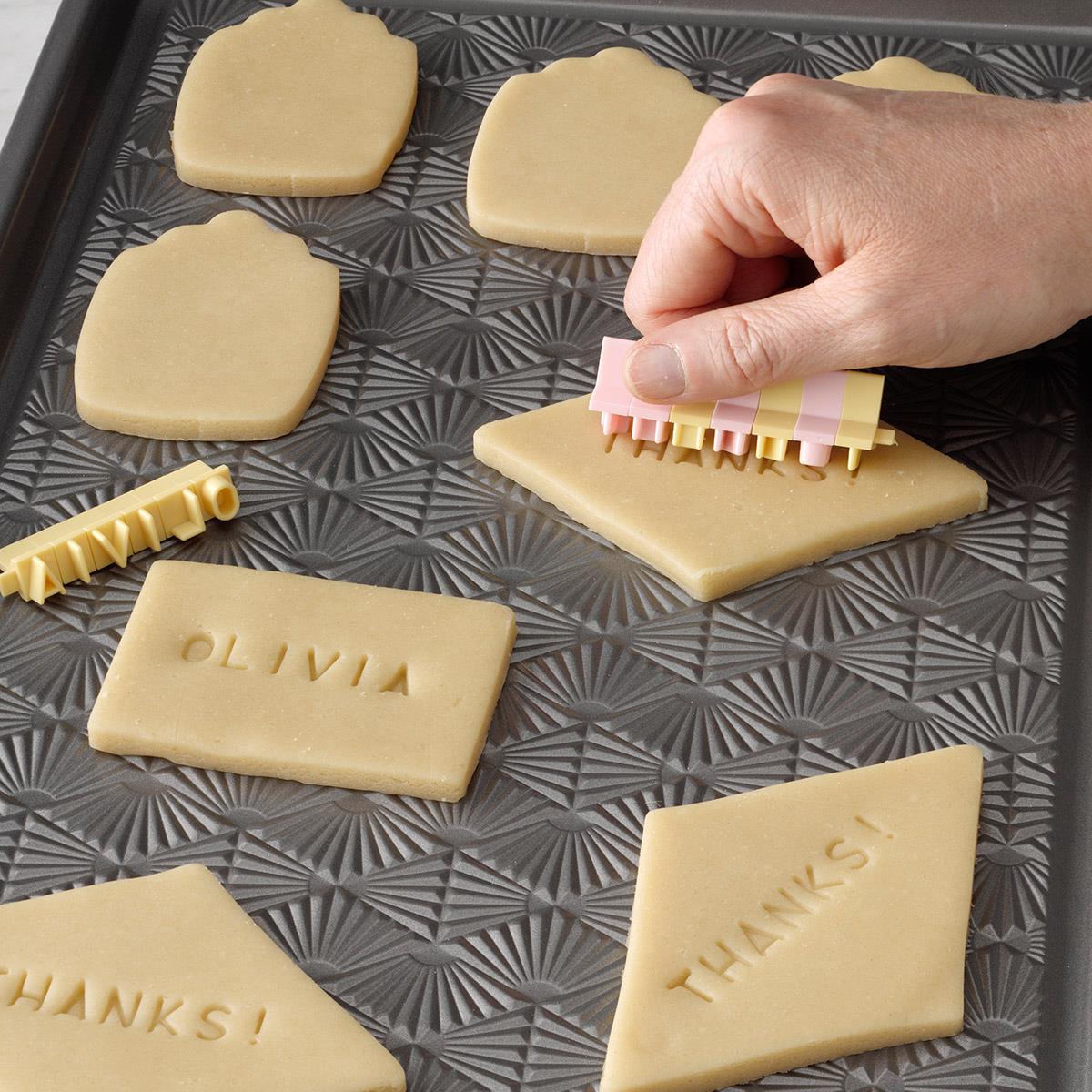 Receta de galletas de mantequilla estampadas con letras