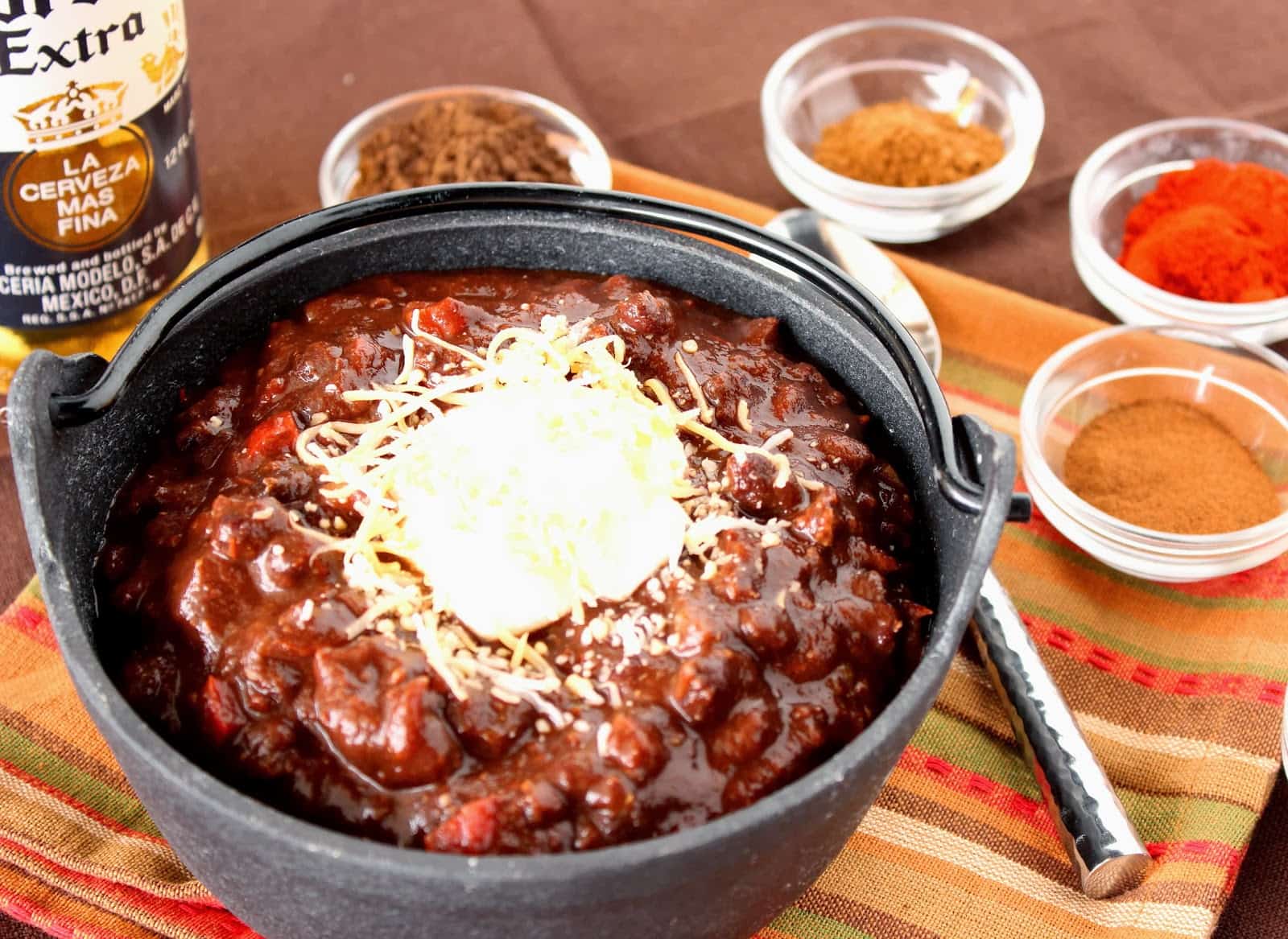 Olé Mole Turkey Chili para #SundaySupper ⋆ Kudos Kitchen by