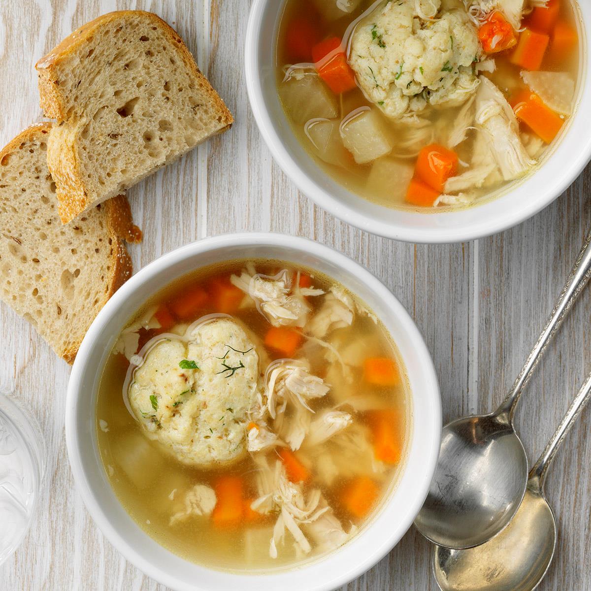 Receta de sopa de pollo con bola de matzá