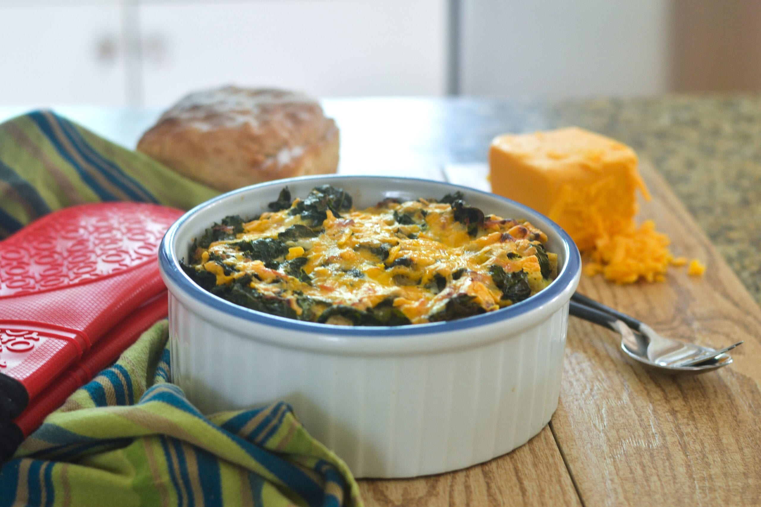 Strati di cavolo e cheddar senza glutine