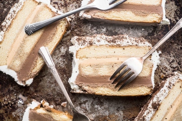 Pastel de helado de tiramisú