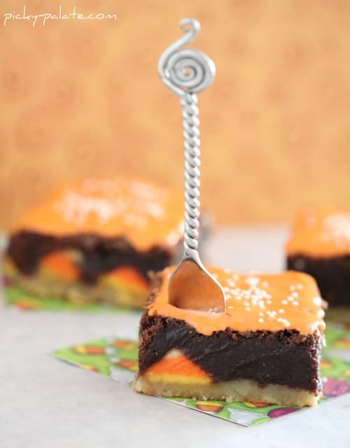 Bizcocho dulce de maíz, besado, brownies