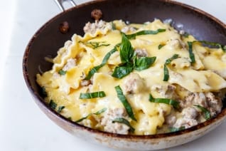 Cena para dos: sartén lasaña blanca