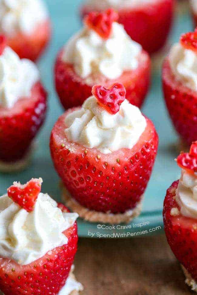 Cheesecake ripiena di fragole