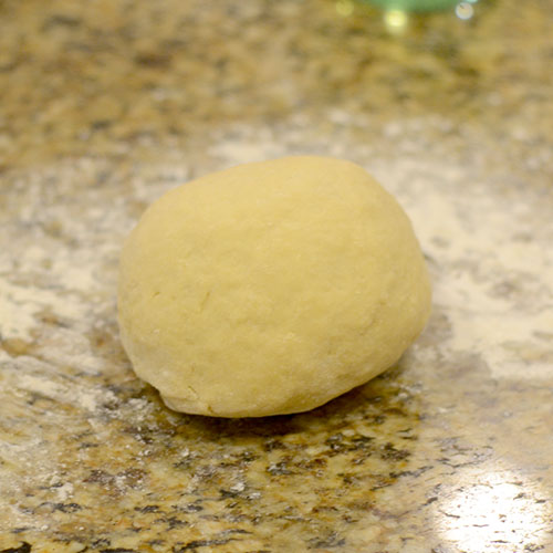 Ingredientes da massa em uma tigela 500