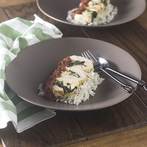 Frango com espinafre grego Feta Roulade # Grego # sem glúten # roulade # frango | feedyoursoul2.com