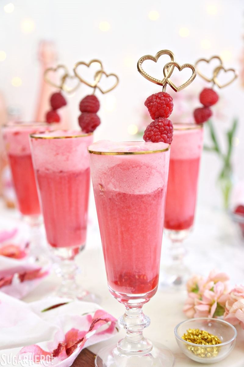 Poção do Amor Número 9: Uma bebida rosa espumante e sem álcool para ocasiões especiais! O | From SugarHero.com