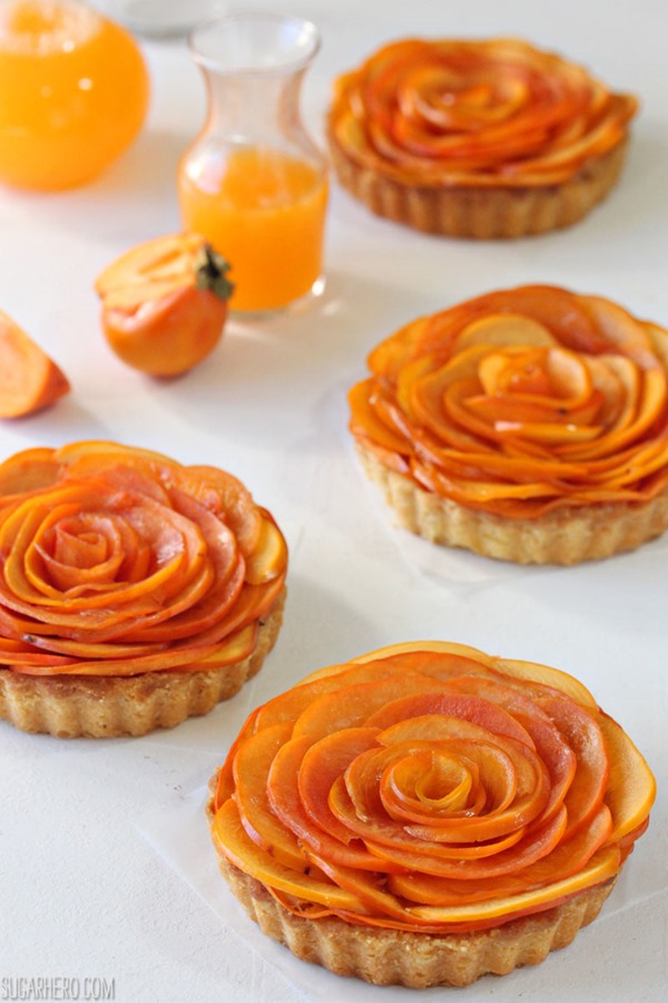 Bolos de amĂȘndoa e caqui roseta | From SugarHero.com Bolos de amĂȘndoa e caqui roseta | From SugarHero.com