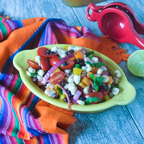 Salada de feijão preto #saladecipes #hominy #Mexicanrecipes #glutenfree |  feedyoursoul2.com