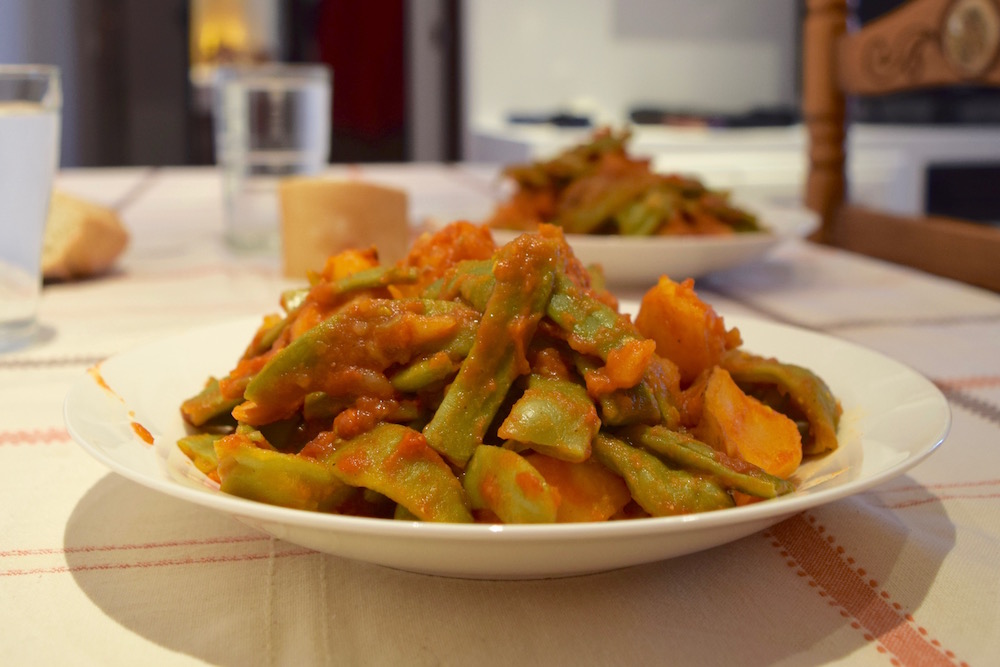 Estes feijões verdes espanhóis ao estilo galego são um ótimo substituto para a caçarola de feijão verde no meu menu de Ação de Graças!