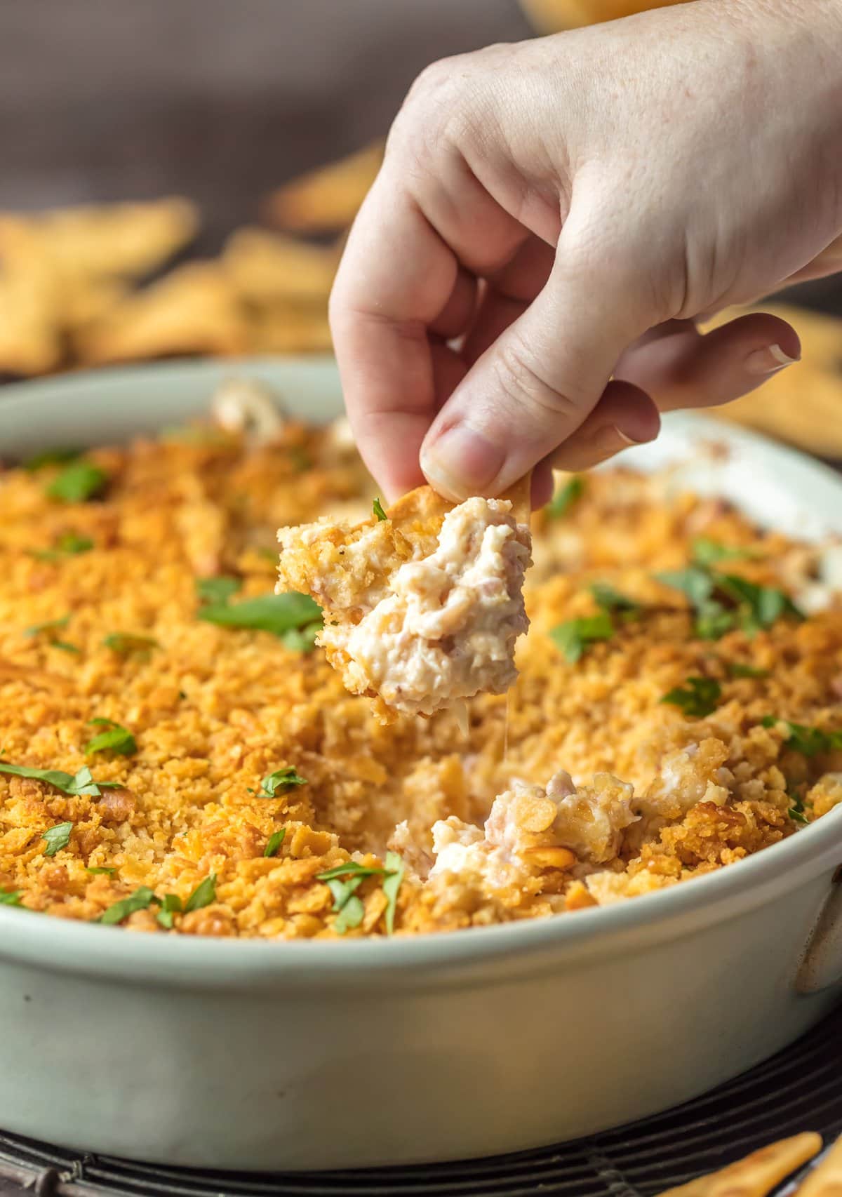 Mergulhe um biscoito em molho de frango cordon bleu