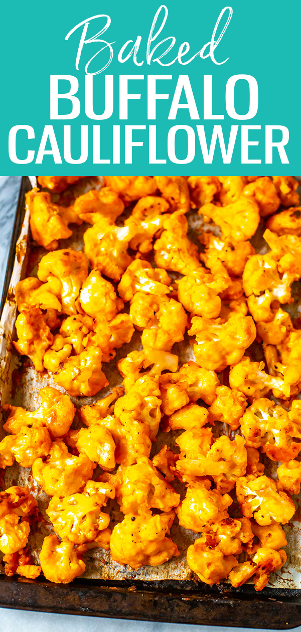 Esta couve-flor de búfalo mais fácil é um lanche saudável perfeito ou idéia de lanche para a temporada de futebol, e essas mordidas fofas ficam mais saudáveis ​​no forno. # couve-flor-de-búfala