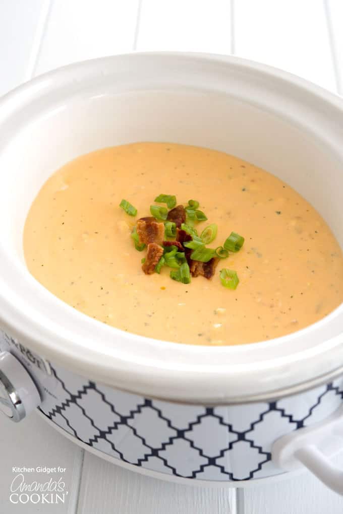 Crockpot crackdip en una olla de cocción lenta