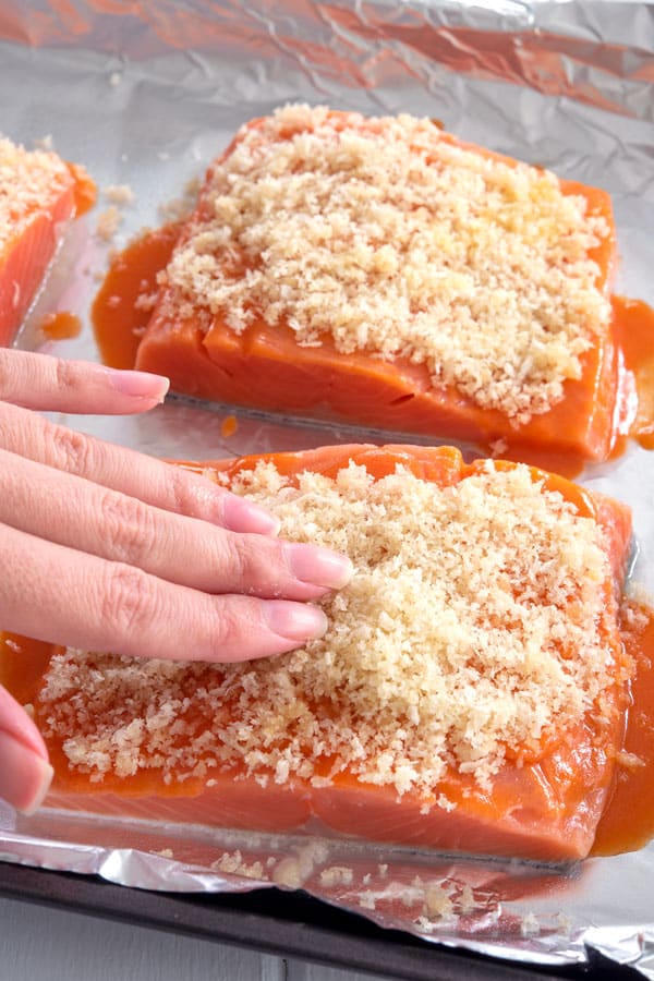 Salmão Buffalo com recheio crocante de panko