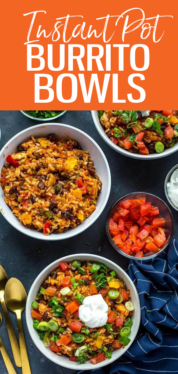 Essas tigelas de burrito de frango instantâneas de 20 minutos são uma idéia deliciosa e saudável de refeição rápida ou fast food que usa principalmente alimentos básicos para despensa. Continue lendo para uma opção de cozimento lento! #instantpot #burritobowls