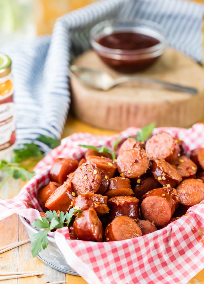 doce e picante fogão lento picadas de kielbasa