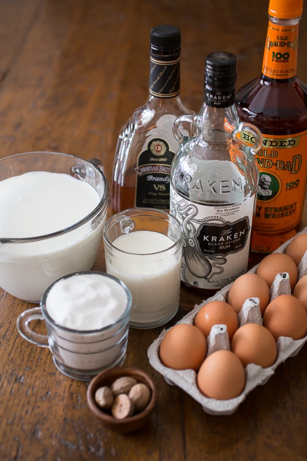 Esta gemada envelhecida é perfeita para as férias de inverno. Cheio de álcool e pode envelhecer por anos! Apenas espere até tomar seu primeiro gole delicioso!