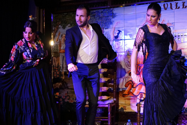 Este é o meu guia definitivo para ver flamenco em Madri. É essencial assistir a um show de flamenco em Madri: a melhor cidade da Espanha para o flamenco!