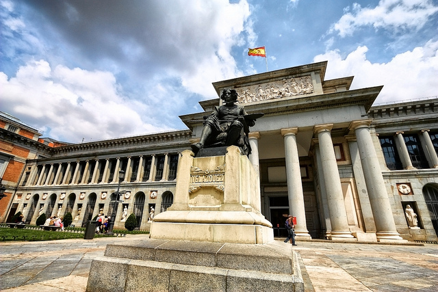 Visite o Museu do Prado em um dos melhores passeios a pé de Madri.