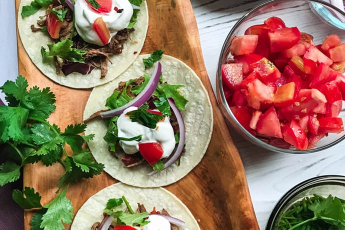 Terça-feira: Tacos de carne desfiada mexicana de panela lenta