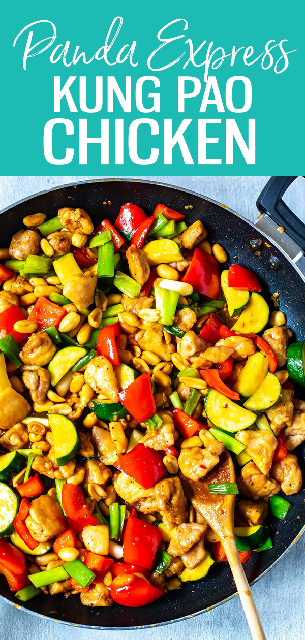 Este Frango Panda Express Kung Pao é um imitador de restaurante delicioso! Este refogado frito tem um molho de soja picante com alho e é servido com coxas de frango picadas e verduras mistas. #kungpaochicken # preparação de alimentos #stirfry #pandaexpress