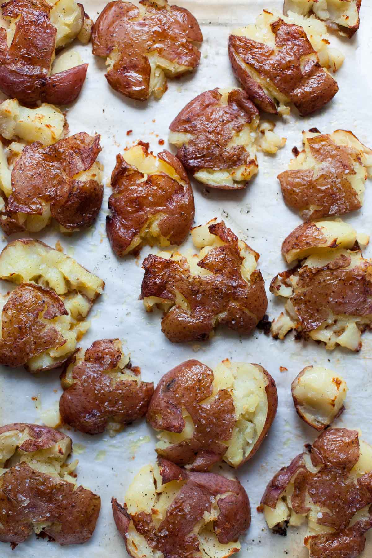 Batatas quebradas com creme de Tomatillo Hatch Chile | acalculatedwhisk.com