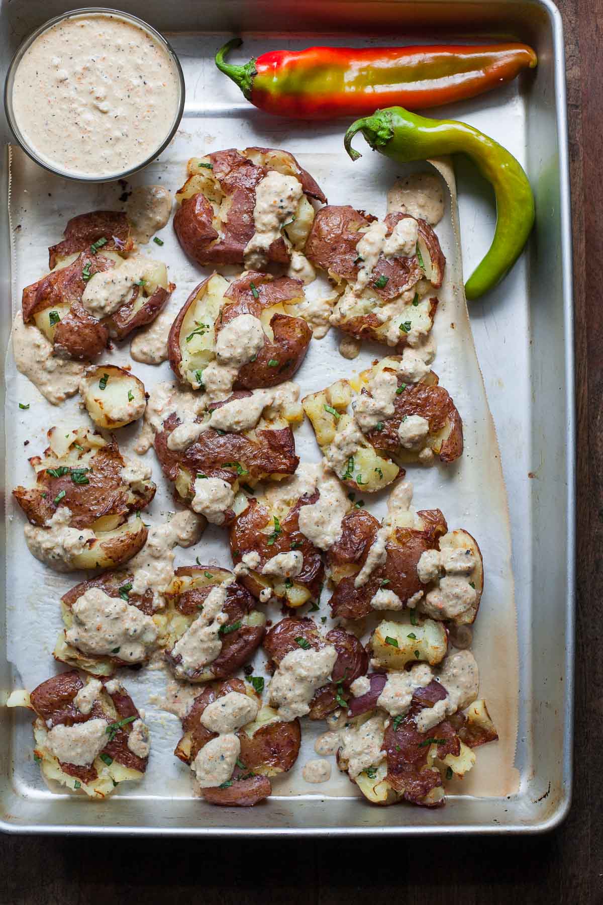 Batatas quebradas com creme de Tomatillo Hatch Chile | acalculatedwhisk.com