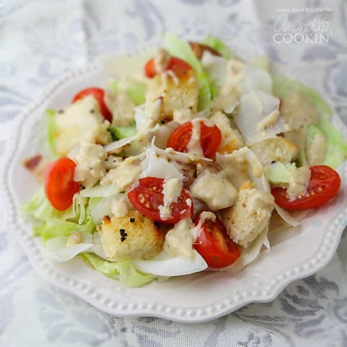 Salada Caesar de tomate