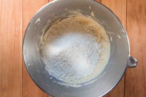 Biscoitos de limão macios e em borracha