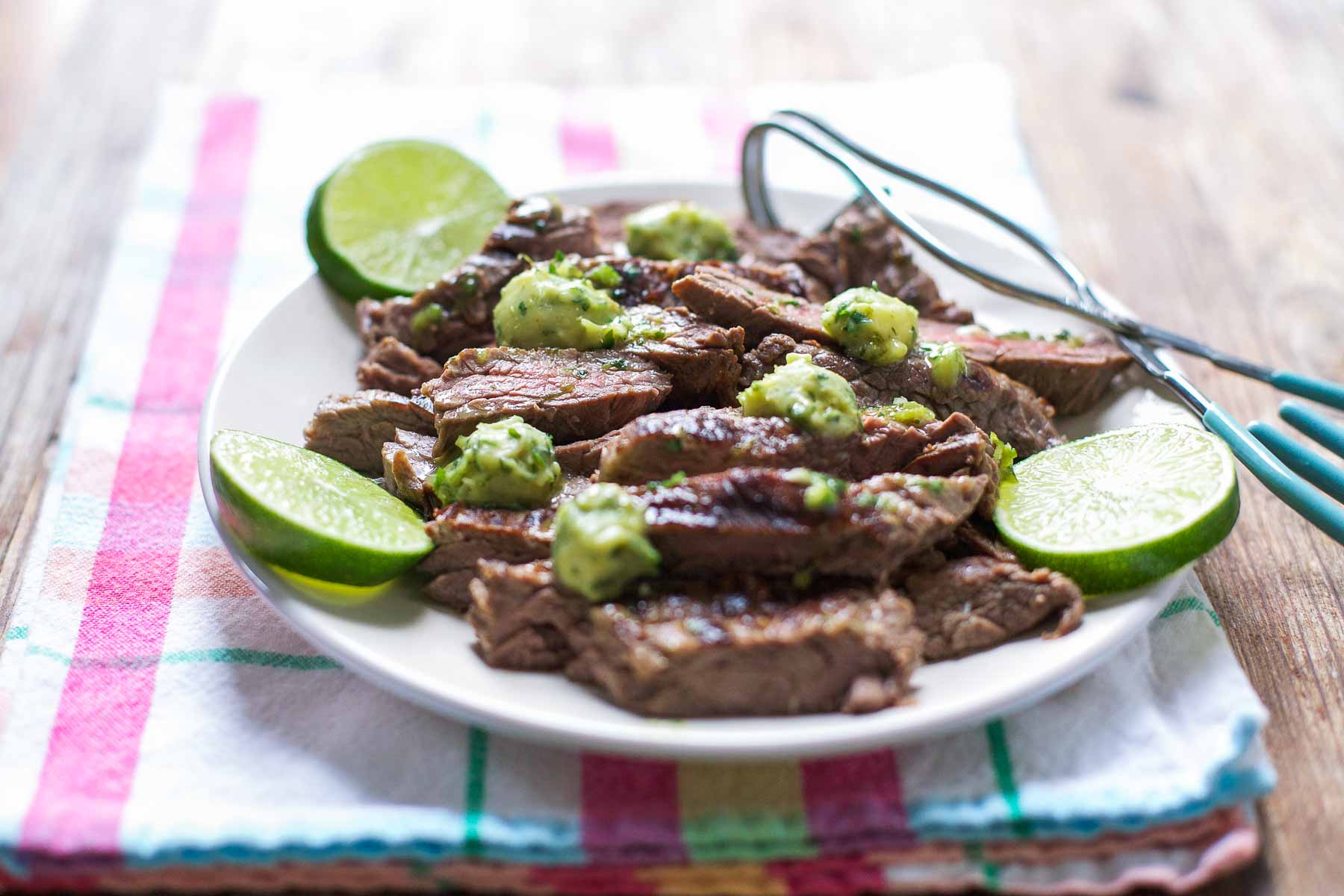 Anúncio Paleo Planet + saia marinada de carne com coentro e manteiga de limão | acalculatedwhisk.com