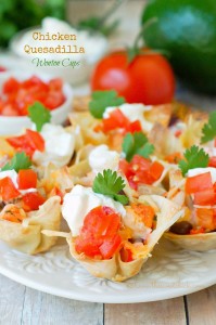 Sexta-feira cinco - adição mexicana 2 Copos de frango-Quesadilla-Wonton