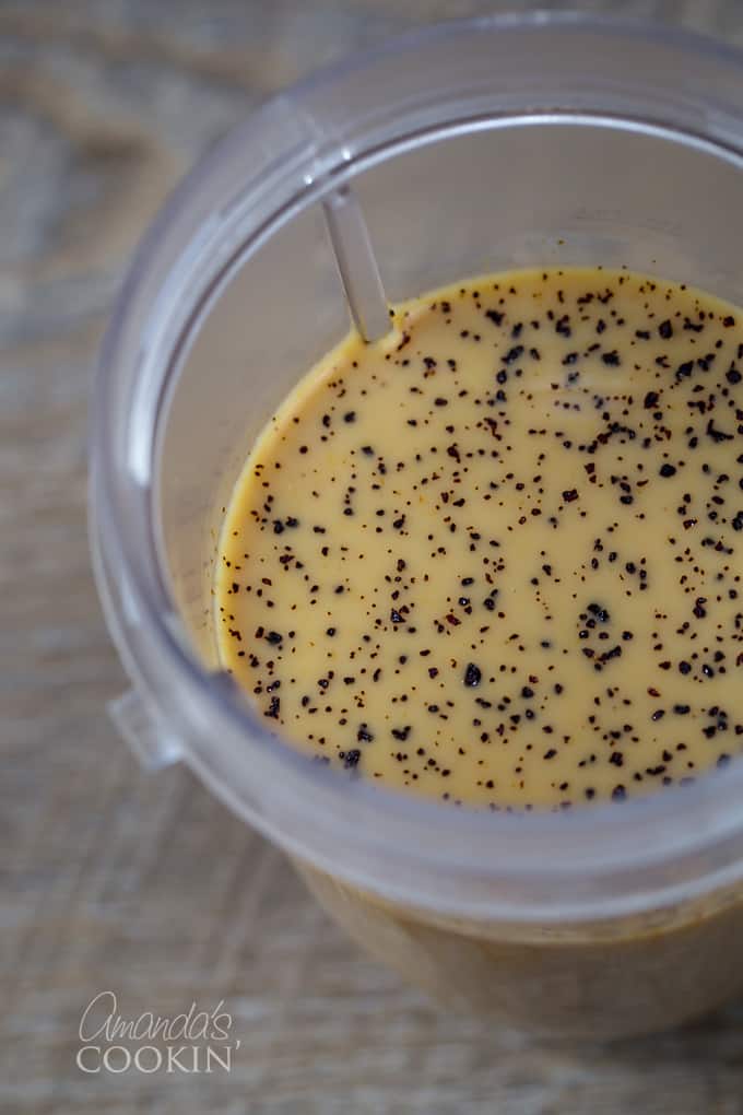 Fazendo frappuccinos de mocha caseiros