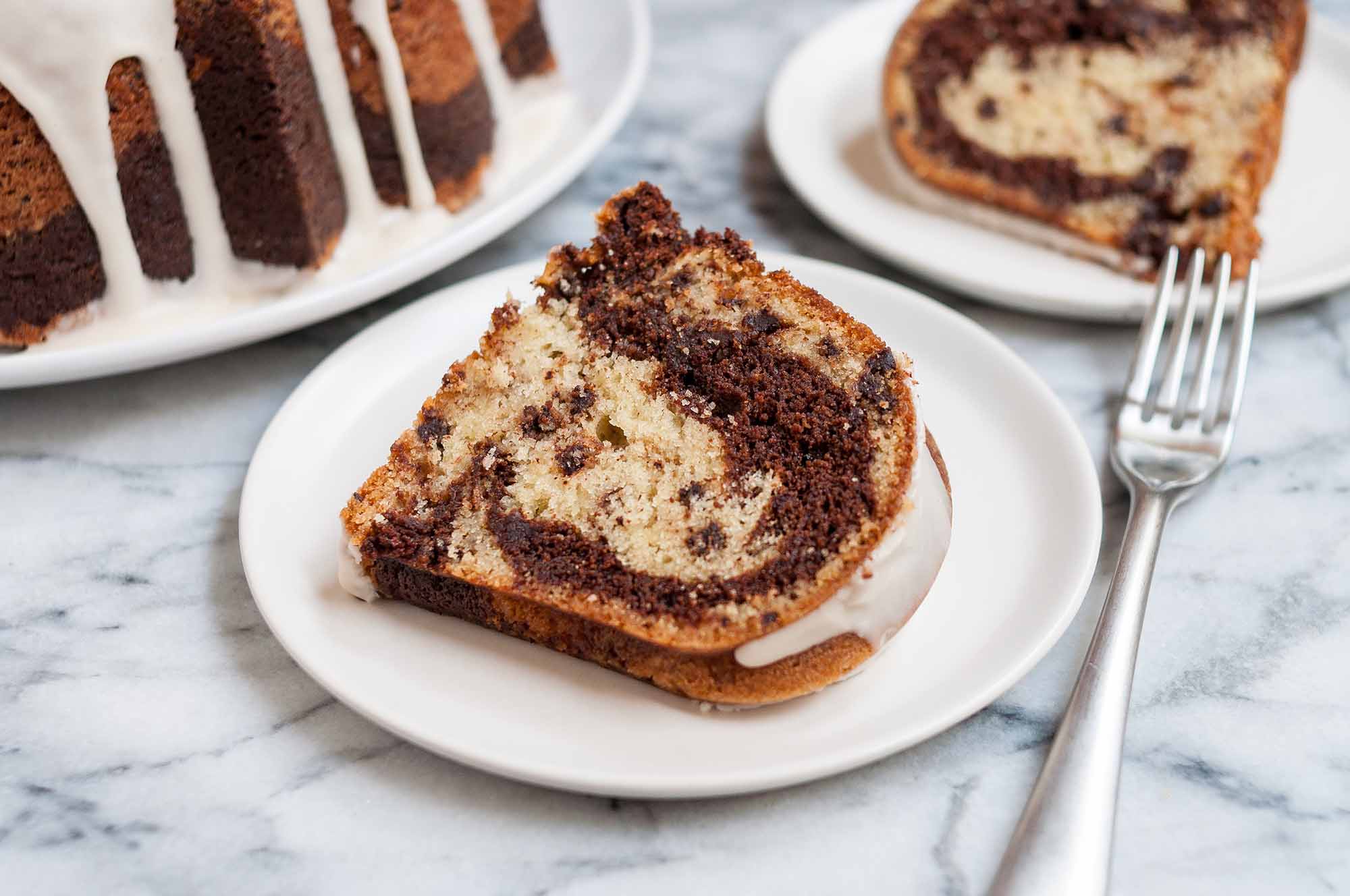 Bolo de baunilha em mármore
