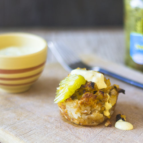 Peru Cheeseburger Tater Tots #appetizer #grutenfree #turkey #tatertots |  feedyoursoul2.com